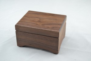 Caja de música cuadrada de madera con caja de música dorada, caja de música para recuerdos de boda