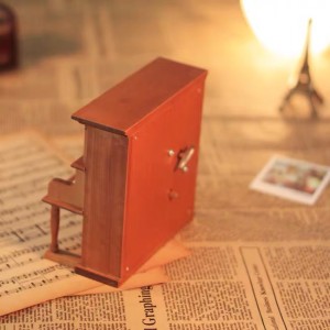 Newly Arrival China Mini Hand Crank Customized Wooden Music Box