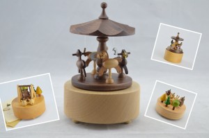 Музикална кутия за въртележки Продавам музикална кутия Woodenmerry go round кон