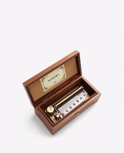 Caja de música de madera rectangular de 78 notas con movimientos musicales Yunsheng dentro de la caja de joyería musical (Y78MY7)