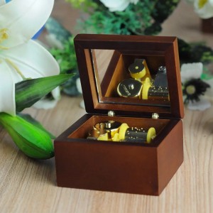 18 note golden custom wooden music box for girl birthday gift(YB4G/LP-40)