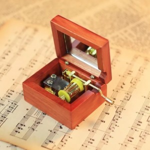 Caja de música cuadrada de madera con movimiento de caja de música con manivela manual de espejo (YH2JE(G)/LP-39)
